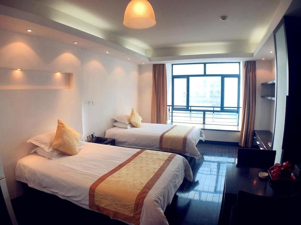 Urban Hotel Shanghai Bagian luar foto