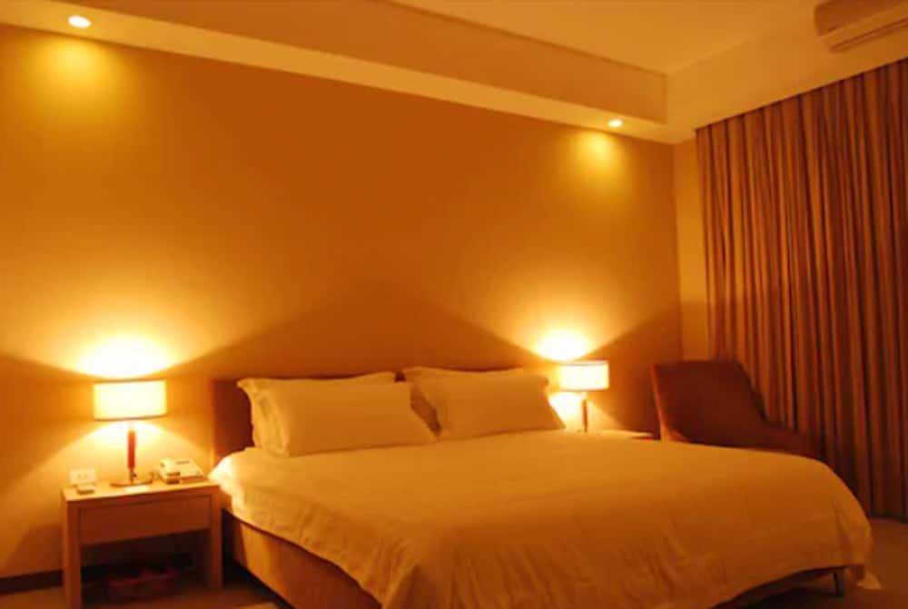 Urban Hotel Shanghai Bagian luar foto